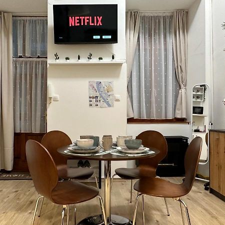 Charming Central Home In The Heart Of Budapest - Apartment Baby Loic Luaran gambar