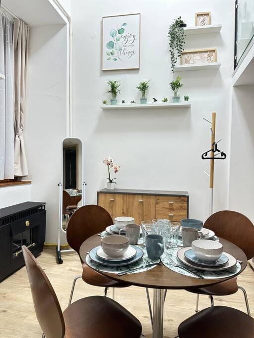 Charming Central Home In The Heart Of Budapest - Apartment Baby Loic Luaran gambar